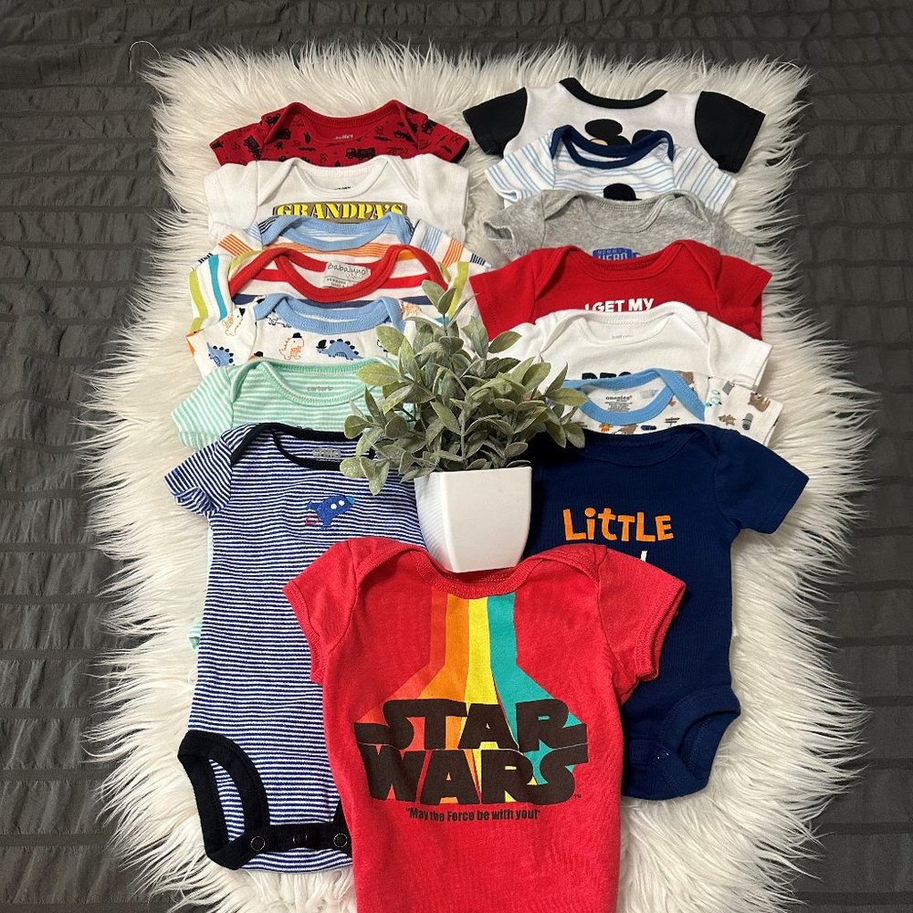 15 Newborn boy short sleeve onesies. [1A]